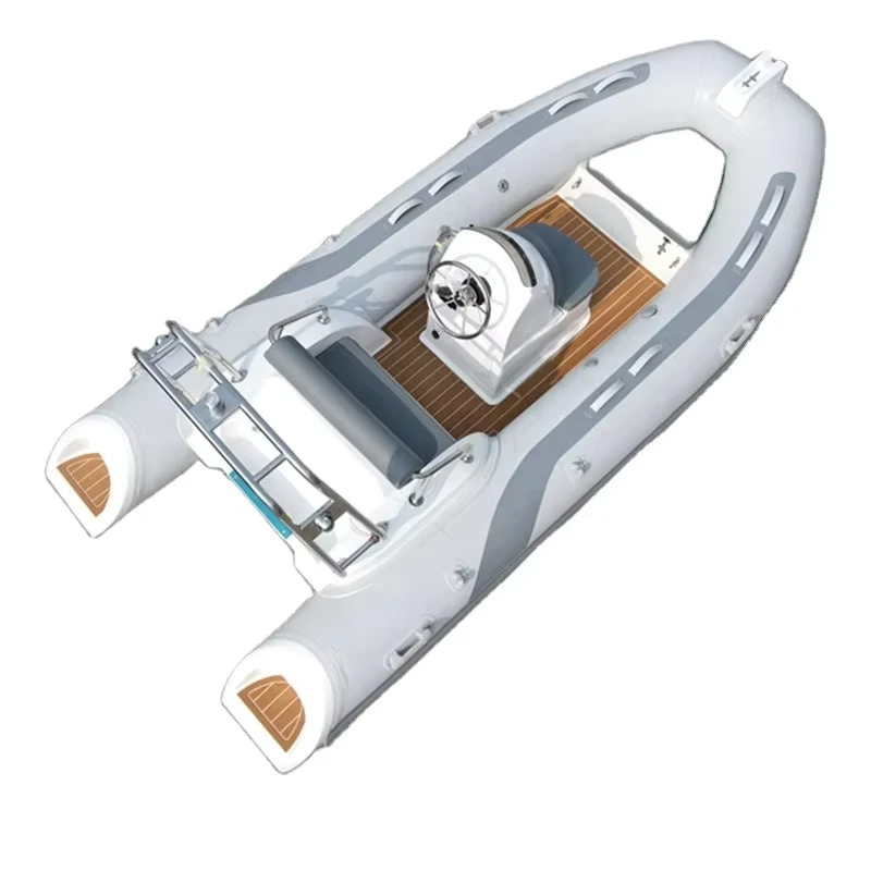 เรือยอชท์กีฬาลมขนาด 13 ฟุต RIB 390 ตัวถังไฟเบอร์กลาสแข็ง วัสดุ Hypalon PVC เครื่องยนต์ Mercury 40HP 4 จังหวะติดตั้งบนเรือ