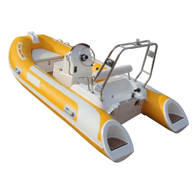 Kapal Inflatable Fiberglass 390 dengan Motor Luar