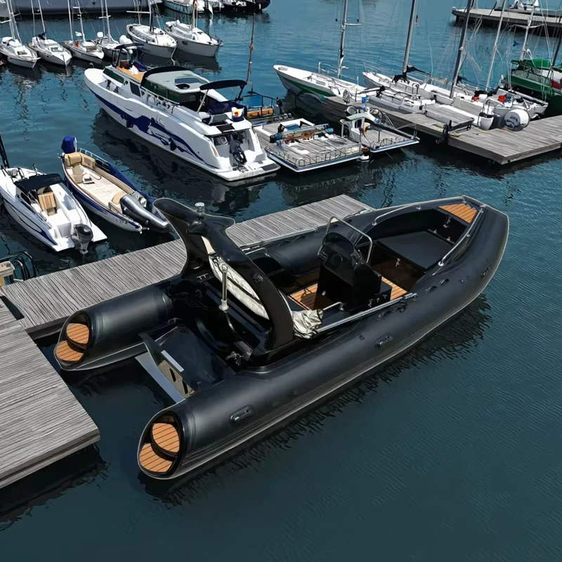 Bateau Rigide Hypalon de 5,8 m 19 pieds avec Matériau PVC et Fibre de Verre Livré avec Moteur pour Activités de Plein Air