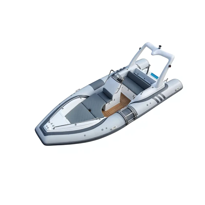Bateau RIB de 580 cm avec coque en fibre de verre et tubes en Hypalon PVC