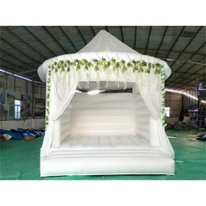 Castillo hinchable de boda todo blanco de 5x4 metros para adultos, fiestas de boda con decoración de flores