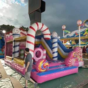 Nhà nhảy lớn cho thuê Fiesta Carnival 6x4m (20x13ft) với cầu trượt, Lâu đài hơi Candy Land