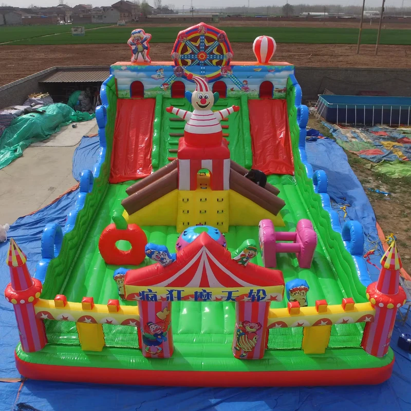 Centro giochi gonfiabile per eventi all'aperto, scivolo gonfiabile per bambini, castello gonfiabile, clown da carnevale 8 X 15m