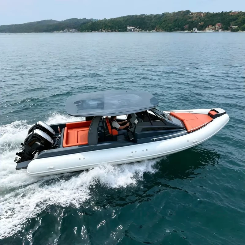 Thuyền RIB cabin bằng sợi thủy tinh 960, thuyền bơm hơi cứng sang trọng với T Top và động cơ ngoài đôi