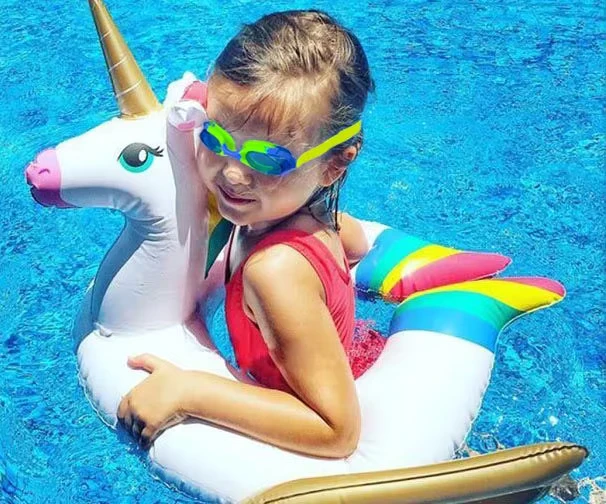 Verstellbarer PVC-Einhorn-Schwimmring Float für Kinder Pool Ride-On Partyspielzeug Jungen & Mädchen Sommerstrand
