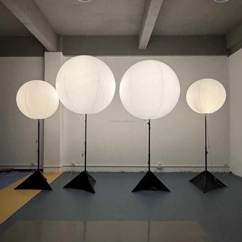 Pallone pubblicitario gonfiabile LED con logo su treppiede