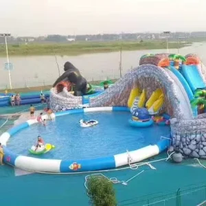 Opblaasbare zwembadspeelgoed waterglijbaan opblaasbare waterslide