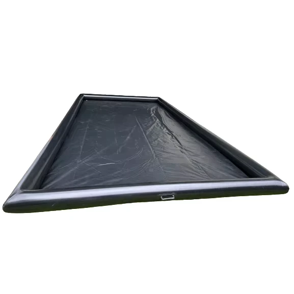 Luftdichtes PVC Tragbares Aufblasbares Fahrzeugwaschmatte Schwarze Aufblasbare Auto-Waschmatte Wasserauffangmatte für Lkw