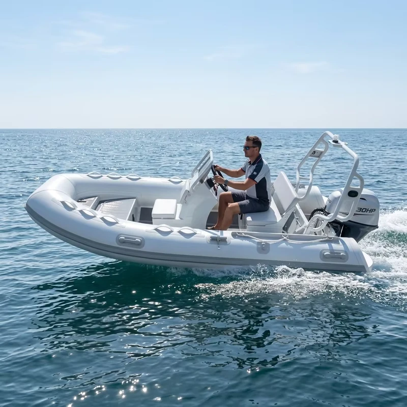 Aluminium-Hülle Aufblasbares Halbstarres RIB Segelyacht 3,6 m mit Außenbordmotor für Angeln & Wasseraktivitäten RIB 360