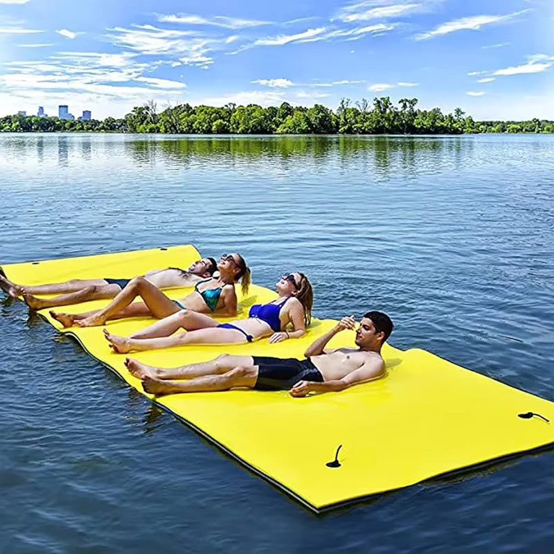 Amusement XPE Foam Water Play Equipment Floating Blanket Mat With Cutting Service