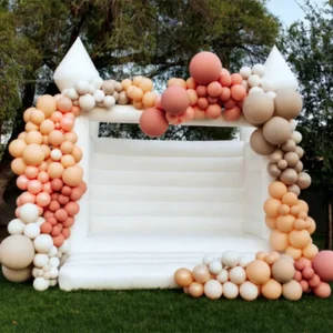 Backyard Inflatable Bouncy Castle Slide Commercial Wedding Bounce House 0.55mm PVC Customized Size