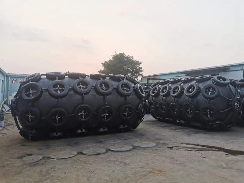 Black Cylinder Floating Marine Inflatable Rubber Fenders