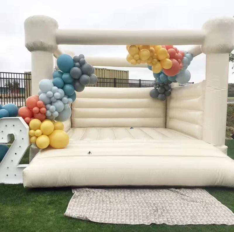 Château gonflable de mariage à louer, bouncy castle personnalisé