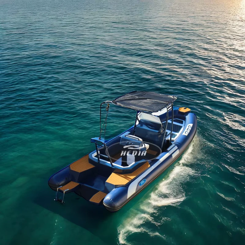Bote Inflável CE 21ft SP650 Alumínio Casco V Profundo com Cabine Console Central e Motor de Fora