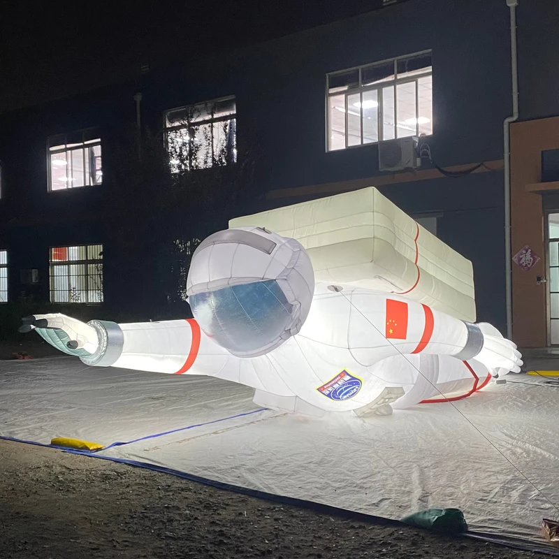 Karnevalsbühne, riesiges aufblasbares Raumfahrer-Modell, benutzerdefinierter Astronaut mit Licht