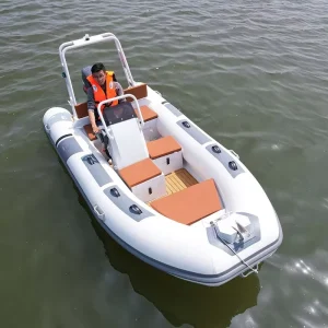 China 390 Perahu Rib Inflatable Double Hull, Logo Kustom, Perahu Aluminium Memancing, Aktivitas Mengapung di Luar Ruangan, Perahu Dayung Yacht