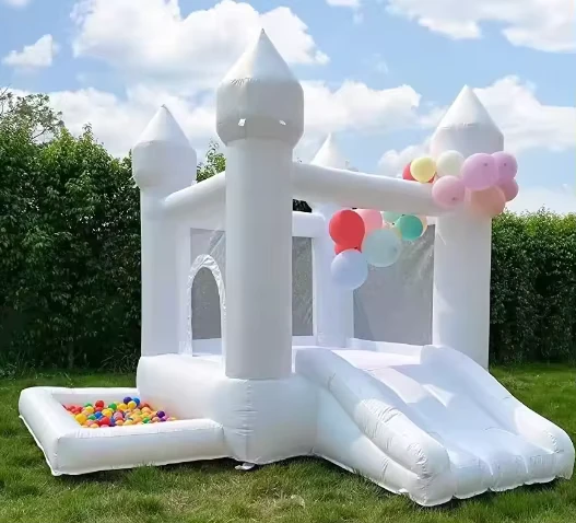 Farblich angepasstes Hochzeits-Luftsprunghaus Weißer Jumper mit Rutsche und Ballgrube für Kinder, Garten-Spiel und Partyverleih