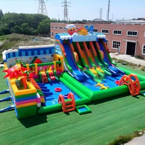 Parco Giochi Gonfiabile Commerciale Gigante all'Aperto Combinato con Percorso Ad Ostacoli Scivolo Giochi Acquatici