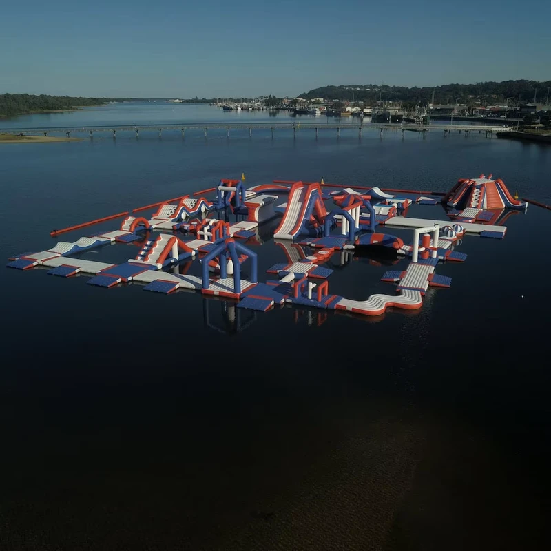 Parque Aquático Inflável de Grau Comercial, Parque Aquático Flutuante com Design Personalizado