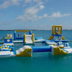 Juego de deportes inflable en parque flotante comercial, curso de obstáculos acuáticos inflables