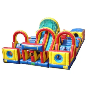 Kommerzieller aufblasbarer Hindernisparcours Sprungspiel PVC-Material anpassbare Größe Farbe individuelles Logo 3-5 Jahre Garantie