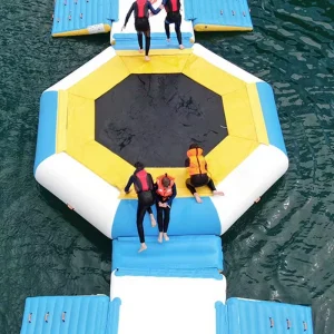 Trampolim Flutuante Inflável Comercial de PVC Gigante Jump 370x370*232CM Capacidade para 3 Pessoas para Lago Praia Parque Aquático