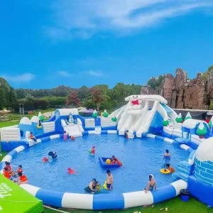 Parc aquatique gonflable commercial en PVC avec piscine, parc aquatique flottant gonflable personnalisé pour enfants
