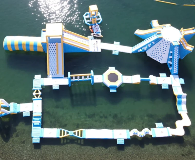 Parco acquatico commerciale per adulti, gioco acquatico gonfiabile, parco acquatico galleggiante per lago