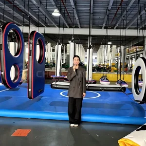 Ostacoli Gonfiabili Airtight Personalizzati, Campo Sportivo Gonfiabile in Materiale PVC Vinilico, Capacità di 500 kg per Shopping
