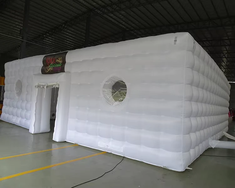 خيمة قابلة للنفخ بتصميم مخصص، مصنوعة من قماش PVC أبيض متين، مناسبة للفعاليات