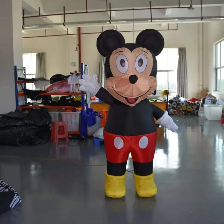 Mascotte gonfiabile gigante di Topolino personalizzata per eventi e promozioni
