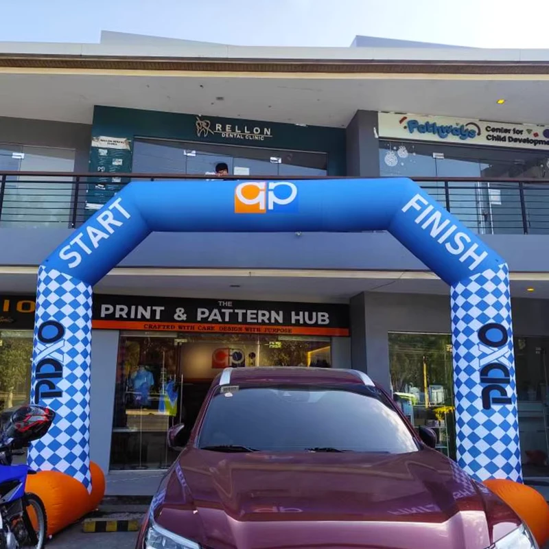 Gerbang Inflatable Kustom 6x4m Tahan Air Garis Start Finish Inflatable untuk Acara