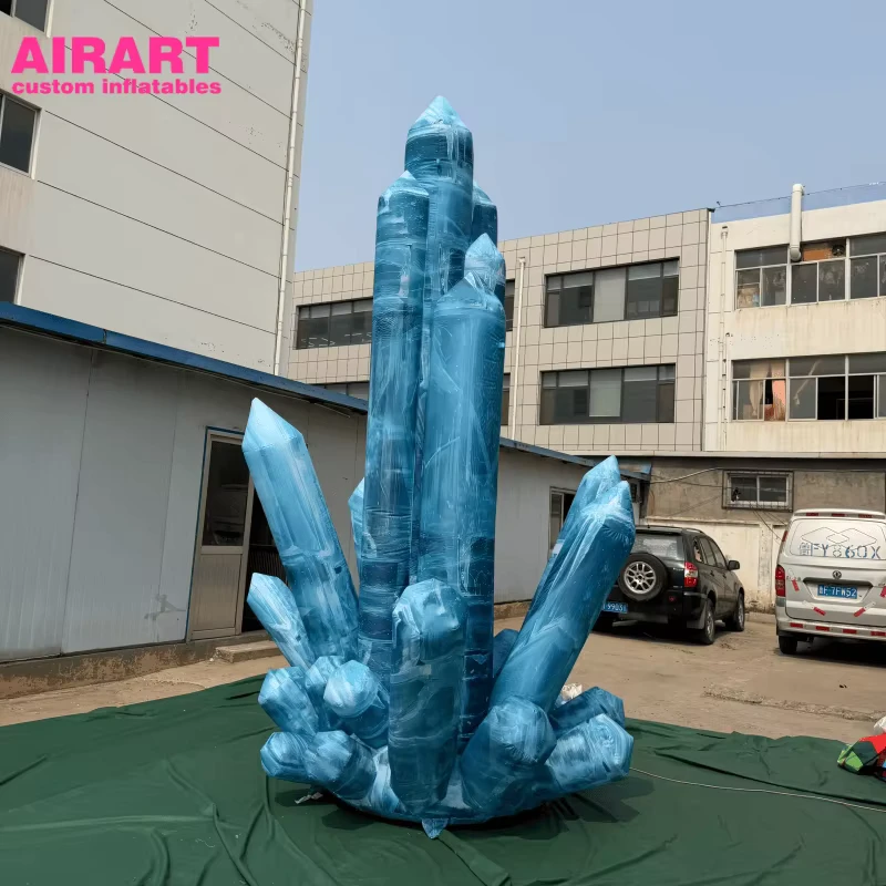 คริสตัลคลัสเตอร์ลมแบบปรับแต่งสำหรับพร็อพเวที เสาเกล็ดน้ำแข็งลมสำหรับงานปาร์ตี้ธีมฤดูหนาว
