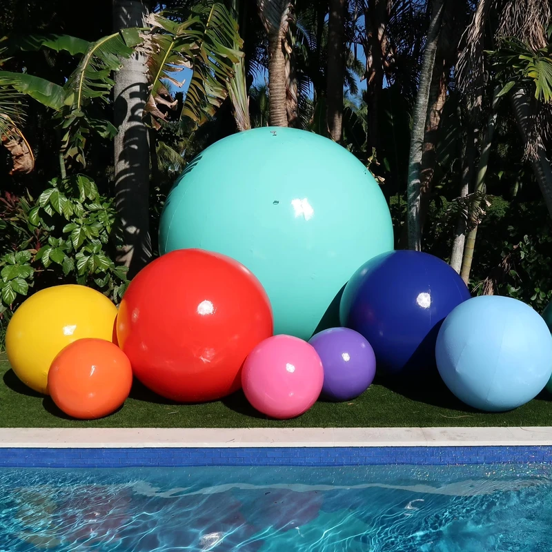 Bola inflable de PVC personalizada, bola gigante flotante de playa, juguete colorido para juegos acuáticos, decoración de eventos OEM