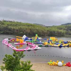 Taman Air Inflatable Kustom Terapung untuk Resor Laut Danau Peralatan Taman Air Inflatable yang Tahan Lama
