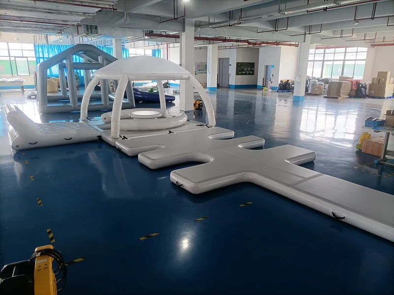 Platform Sofa Bar Leisure Inflatable Mengapung Multi-Person Kustom untuk Pesta Laut