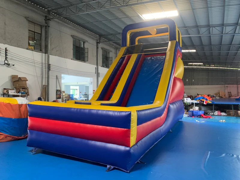 Seluncur Air Inflatable Kolam Permainan Luar Ruangan Kustom untuk Anak-anak