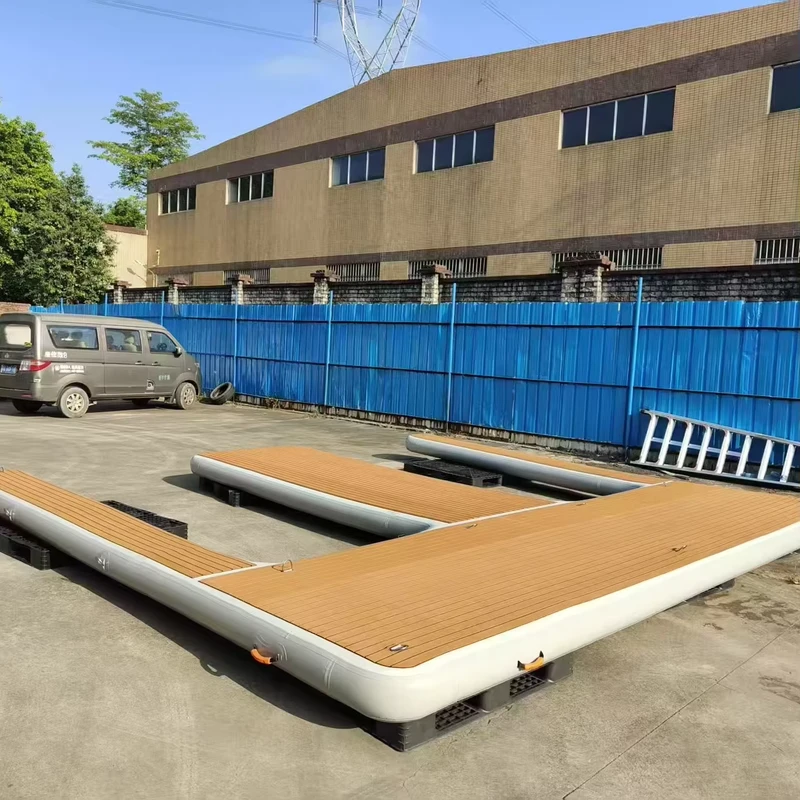 カスタム屋外PVC E型ドロップステッチジェットスキーインフレータブル浮遊水ドック ジェットスキー用水遊び