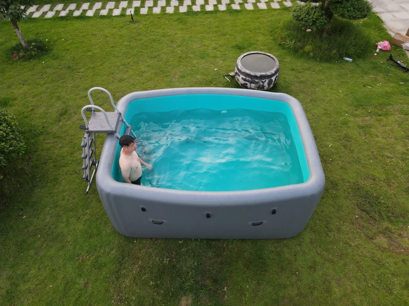 Piscina insuflável retangular personalizada em DWF+PVC para diversão aquática em família ao ar livre