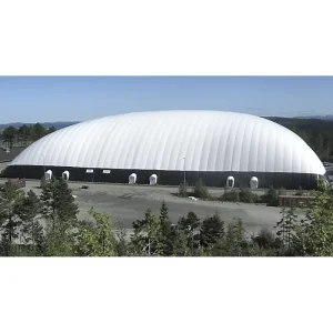 Aangepaste Lucht Ondersteunde Koepelstructuur Duurzaam PVDF Opblaasbare Tent voor Sportfaciliteiten Evenementen Commercieel Gebruik