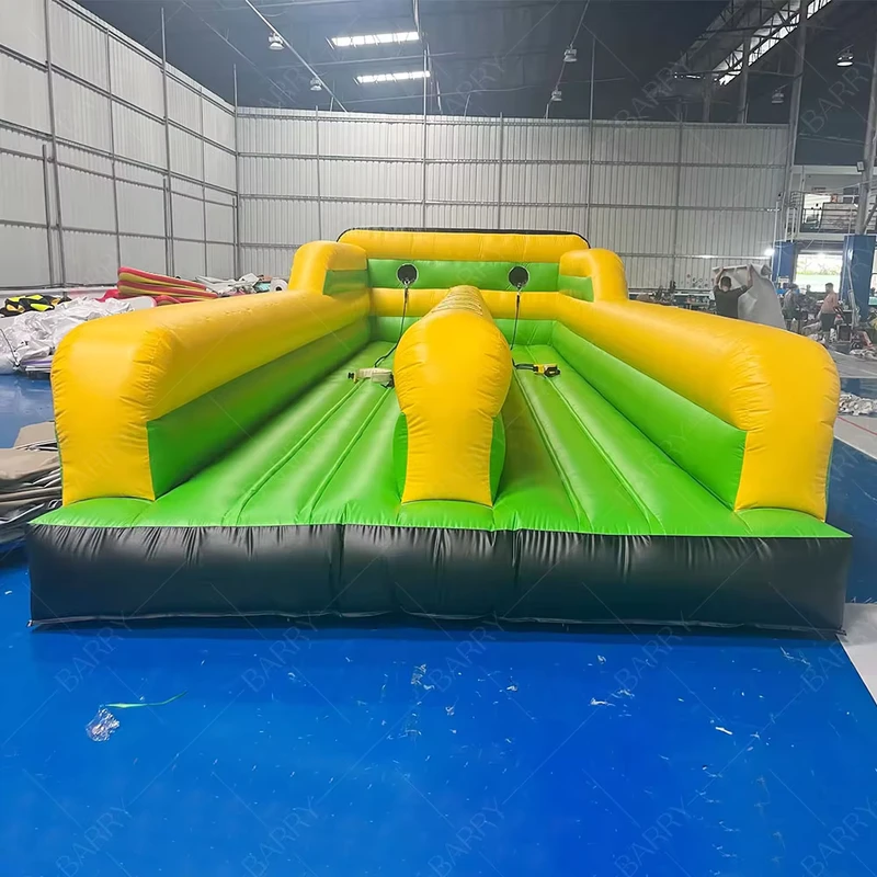 Juegos de batalla de carnaval al aire libre personalizados, juegos competitivos, carrera de bungee inflable de dos carriles con sistema de luces Ips