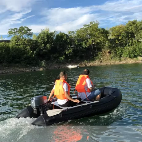 Botes Infláveis de Vela Feitos na China