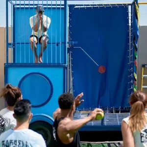 Tanque de Mergulho Inflável Jogo de Água Metal ao Ar Livre Diversão de Carnaval Jogo de Arremesso Alugueres para Festas para Crianças e Adultos Instalações de Parque de Diversões