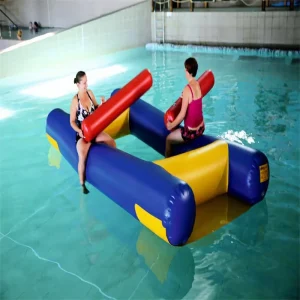 Gioco di battaglia gonfiabile ecologico certificato CE per bambini e adulti per parchi acquatici design sigillato uso commerciale