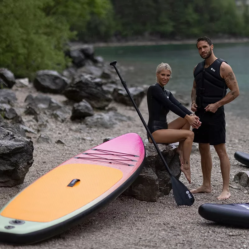 Planche de paddle gonflable écologique portable en PVC pour eaux calmes avec accessoires