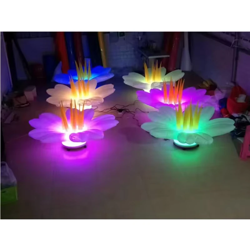 การตกแต่งงานอีเวนต์ ไฟ LED เปลี่ยนสี ดอกไม้เป่าลมขนาดใหญ่ ดอกกุหลาบ ลิลลี่ สำหรับตกแต่งเวทีงานแต่งงาน