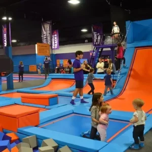 Equipamento de Parque de Trampolins Grande Direto da Fábrica, Parque de Diversões Interior Personalizado para Crianças e Adultos