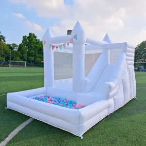 Suministro directo de fábrica casa inflable blanca con piscina de pelotas, tobogán, castillos inflables, decoración para bodas y fiestas