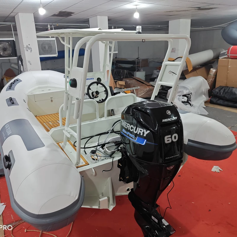 Bateau de pêche gonflable en PVC de 0,9 mm à prix d'usine