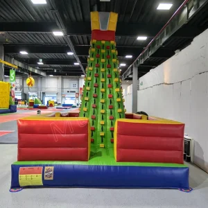 Prezzo di fabbrica, muro da arrampicata gonfiabile in PVC, gioco di arrampicata per interni ed esterni, parchi trampolino, parchi avventura
